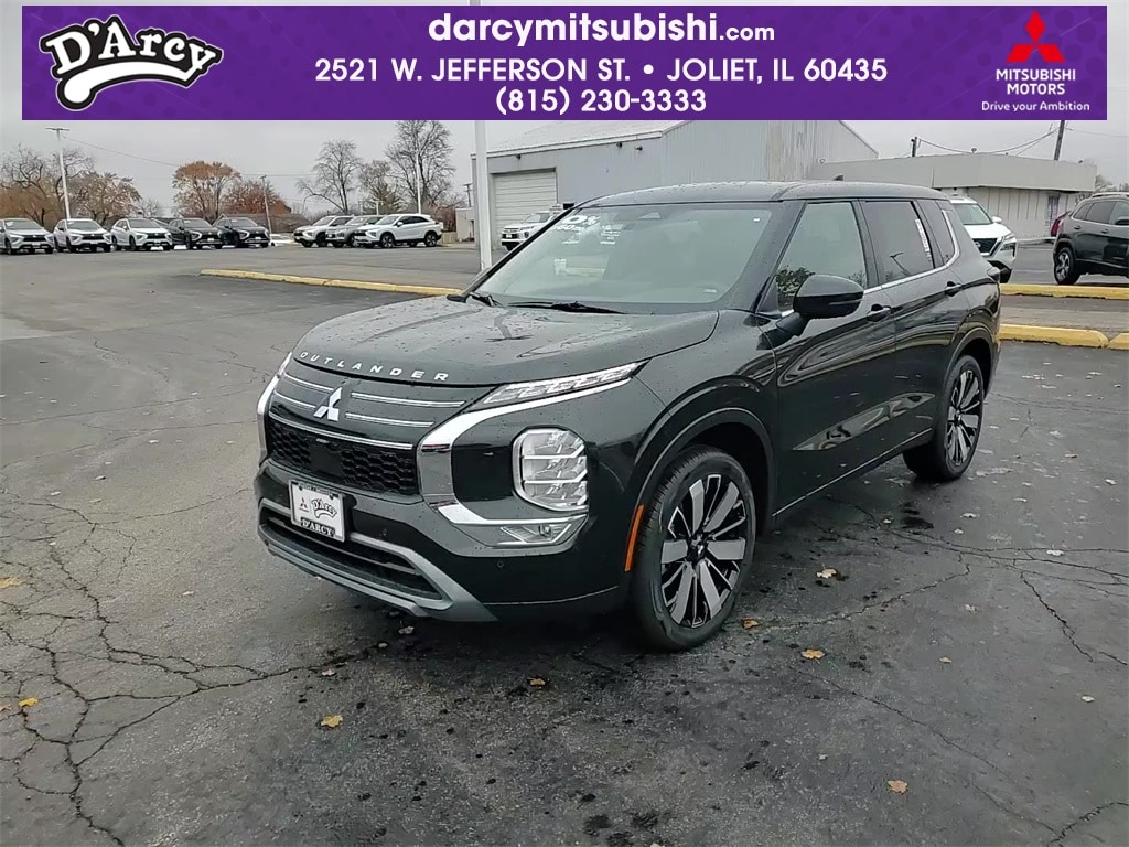 2025 Mitsubishi Outlander SE's photo