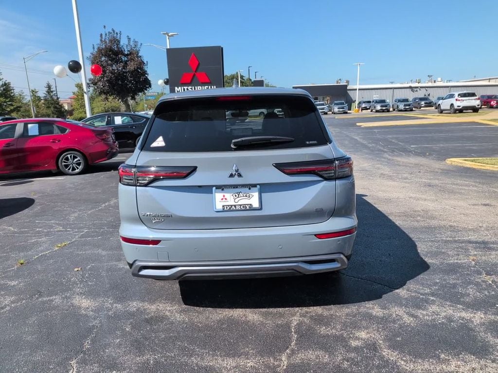 2026 Mitsubishi Outlander SE - Photo 7