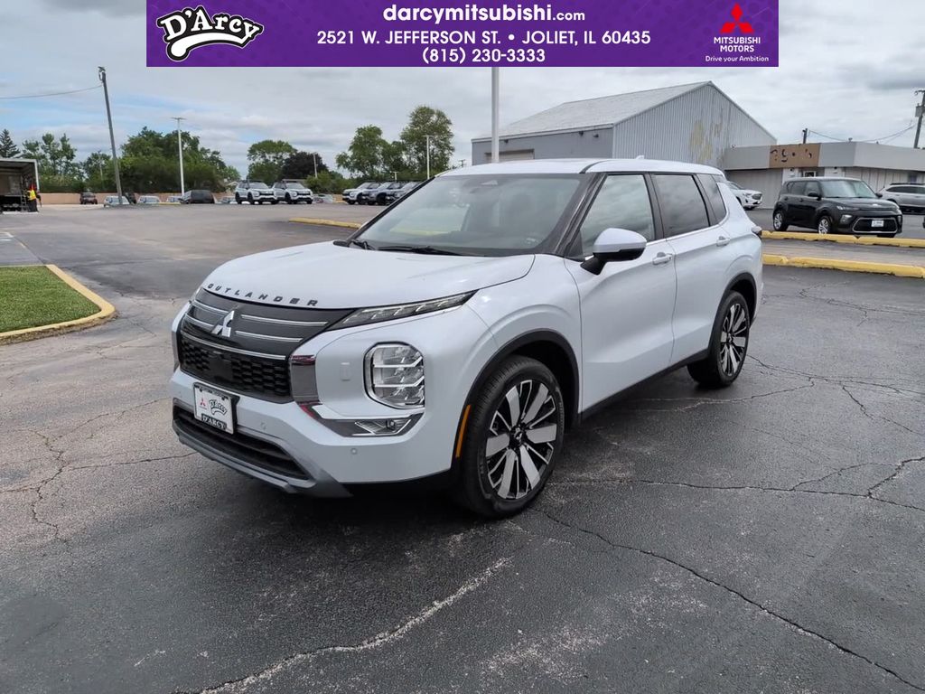 2026 Mitsubishi Outlander SE S-AWC's photo