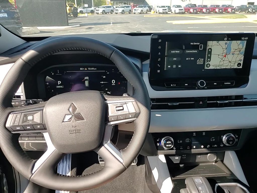 2025 Mitsubishi Outlander SEL Platinum Edition - Photo 35