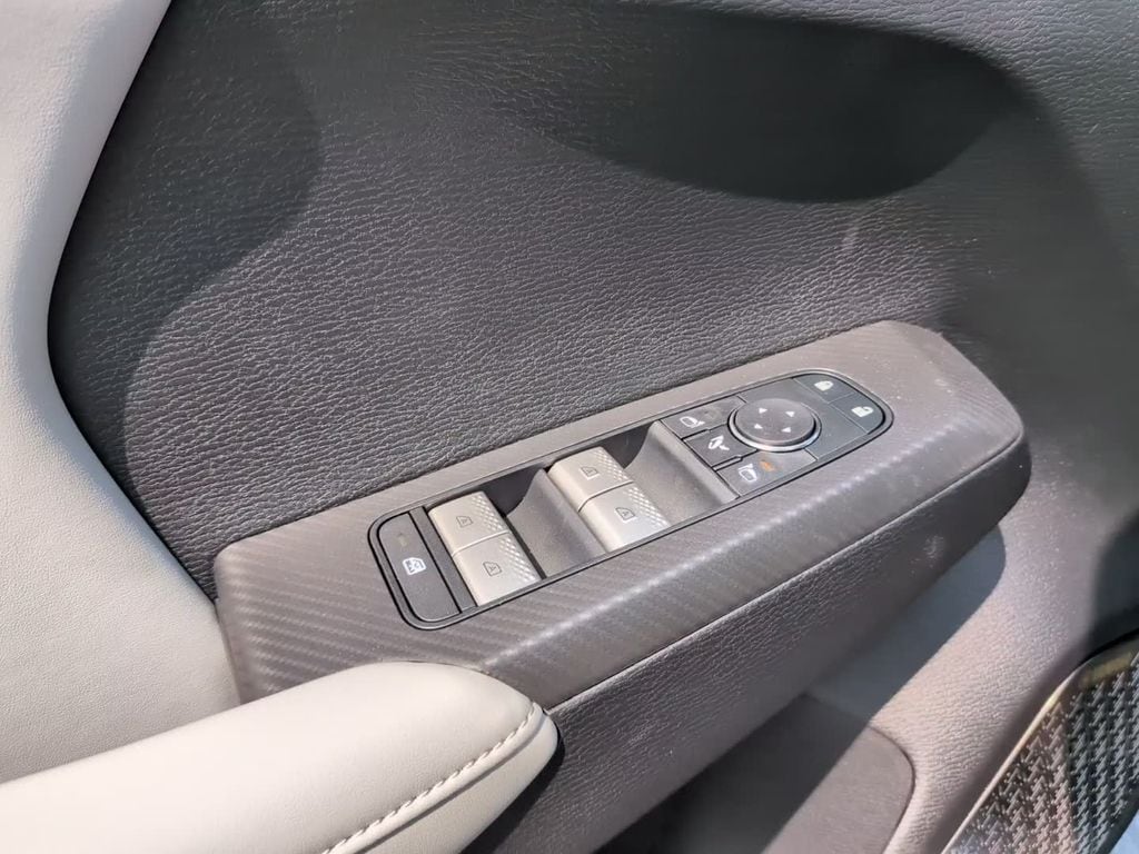 2026 Mitsubishi Outlander SE - Photo 16