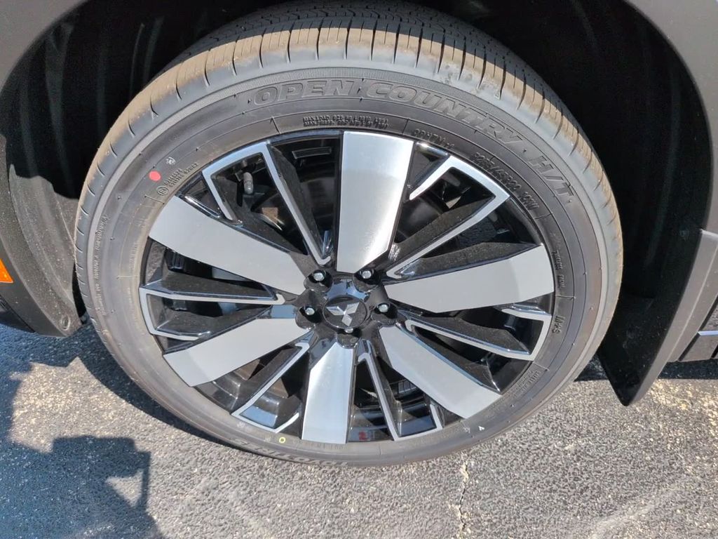 2026 Mitsubishi Outlander SEL - Photo 14