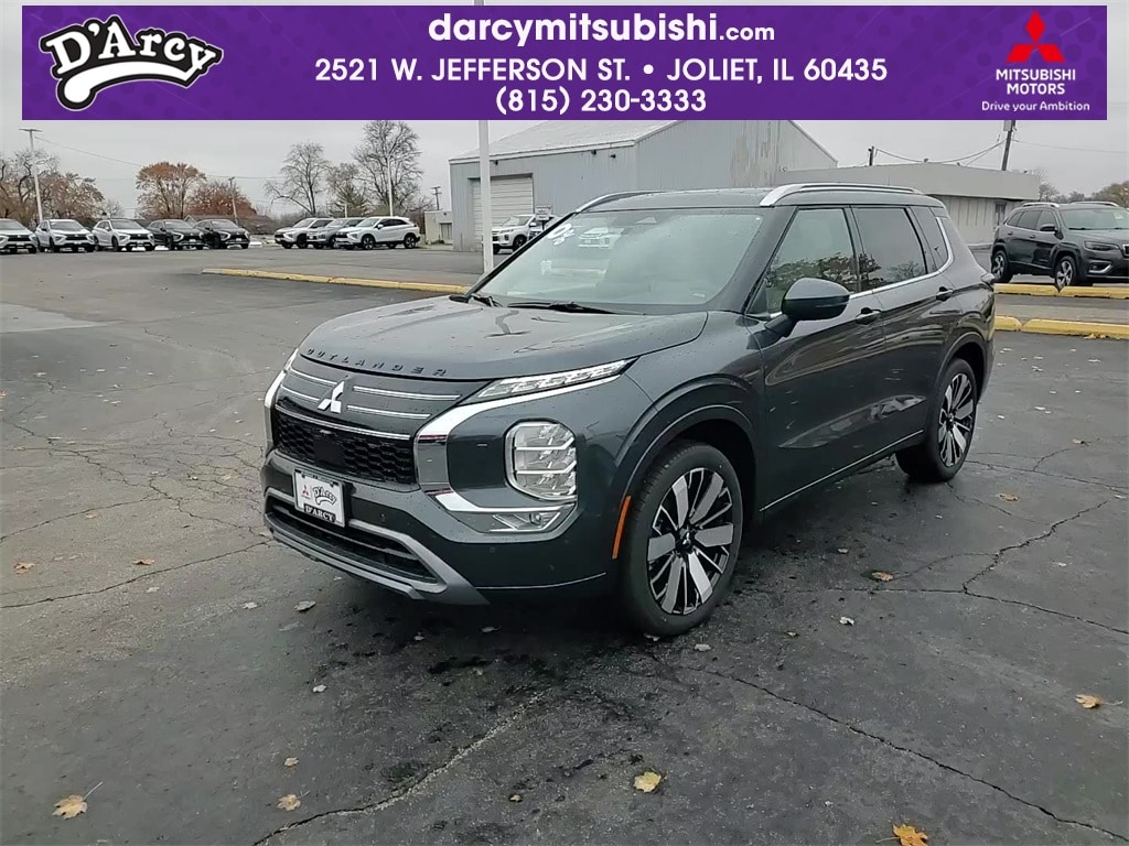 2025 Mitsubishi Outlander SEL's photo