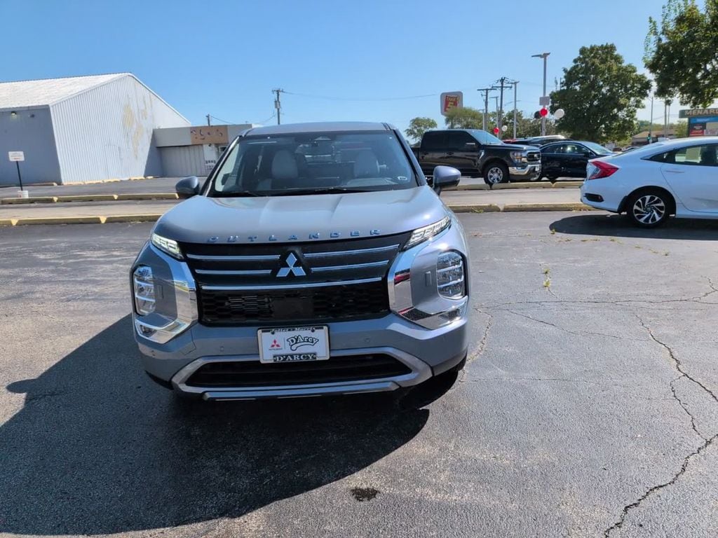 2026 Mitsubishi Outlander SE - Photo 13