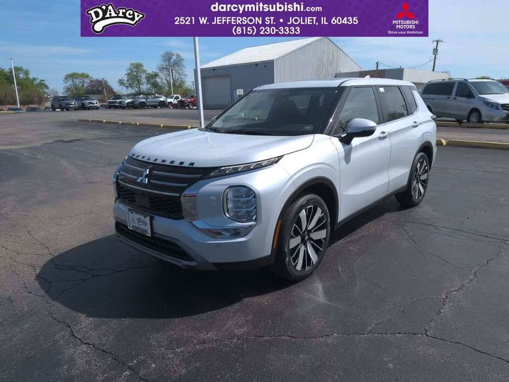 2026 Mitsubishi Outlander SE S-AWC's photo