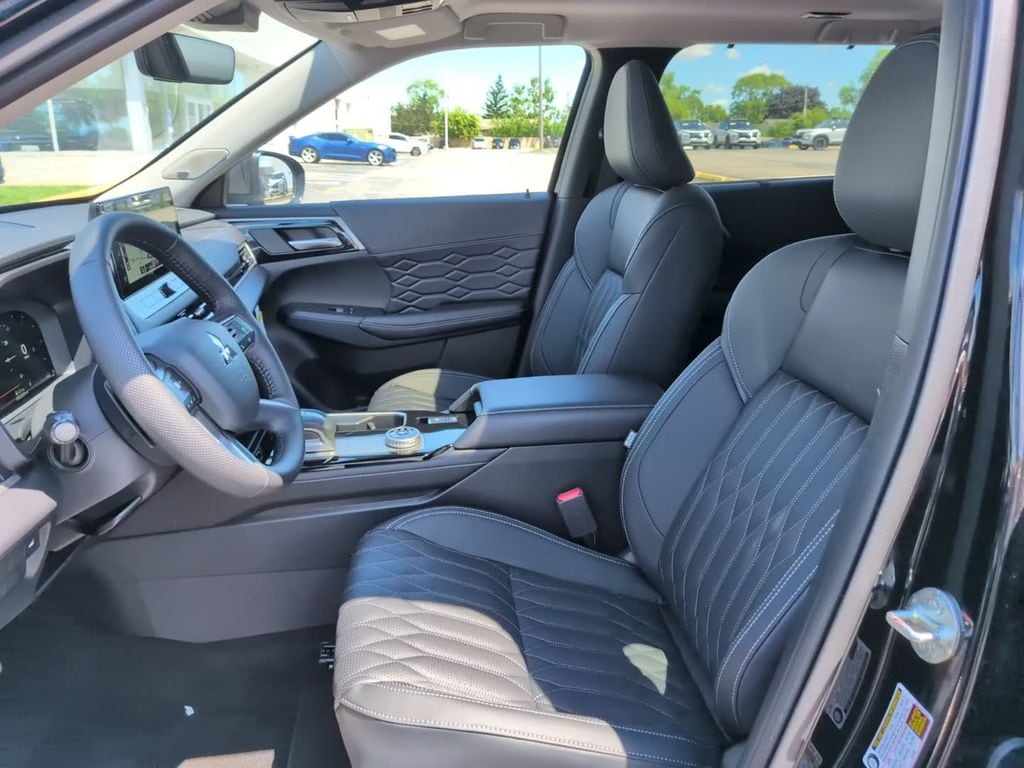 2026 Mitsubishi Outlander SEL - Photo 19