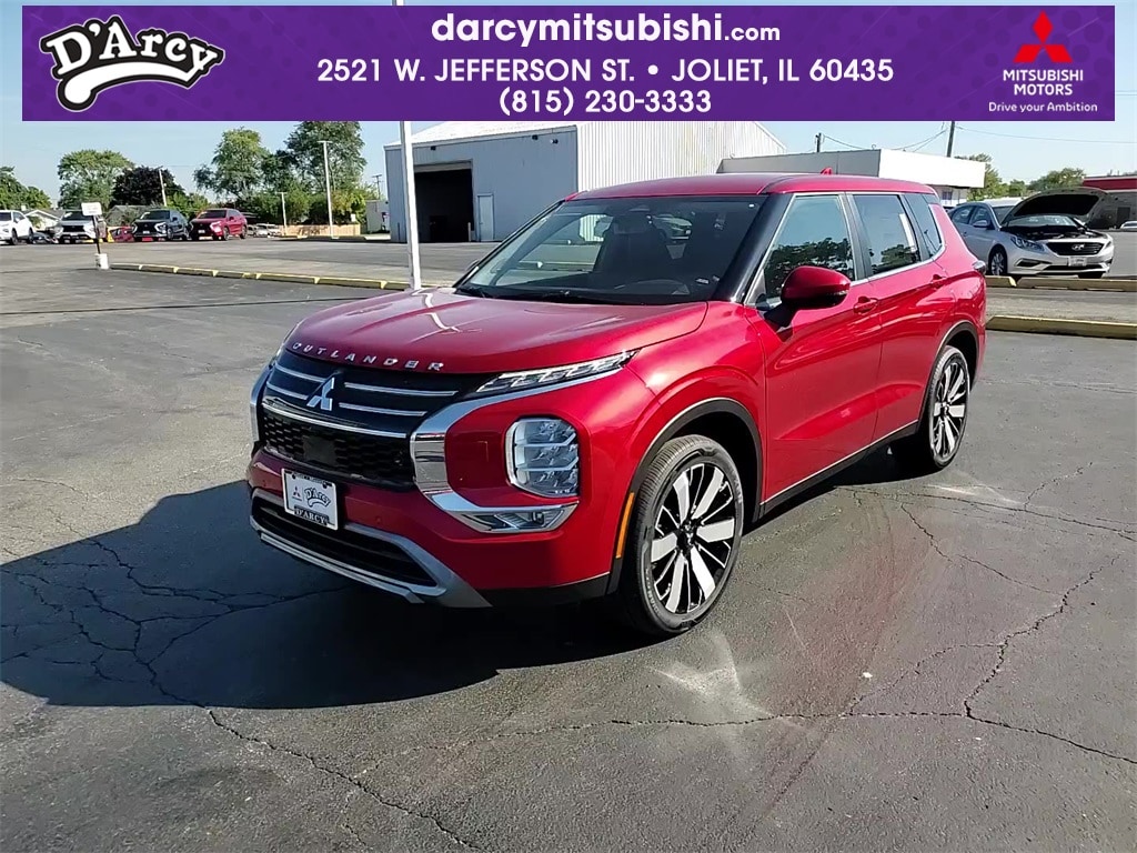 2025 Mitsubishi Outlander SE's photo