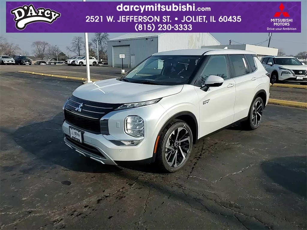 2025 Mitsubishi Outlander SE's photo