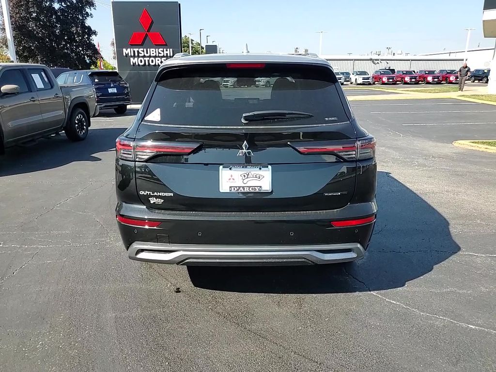 2025 Mitsubishi Outlander SEL Platinum Edition - Photo 15