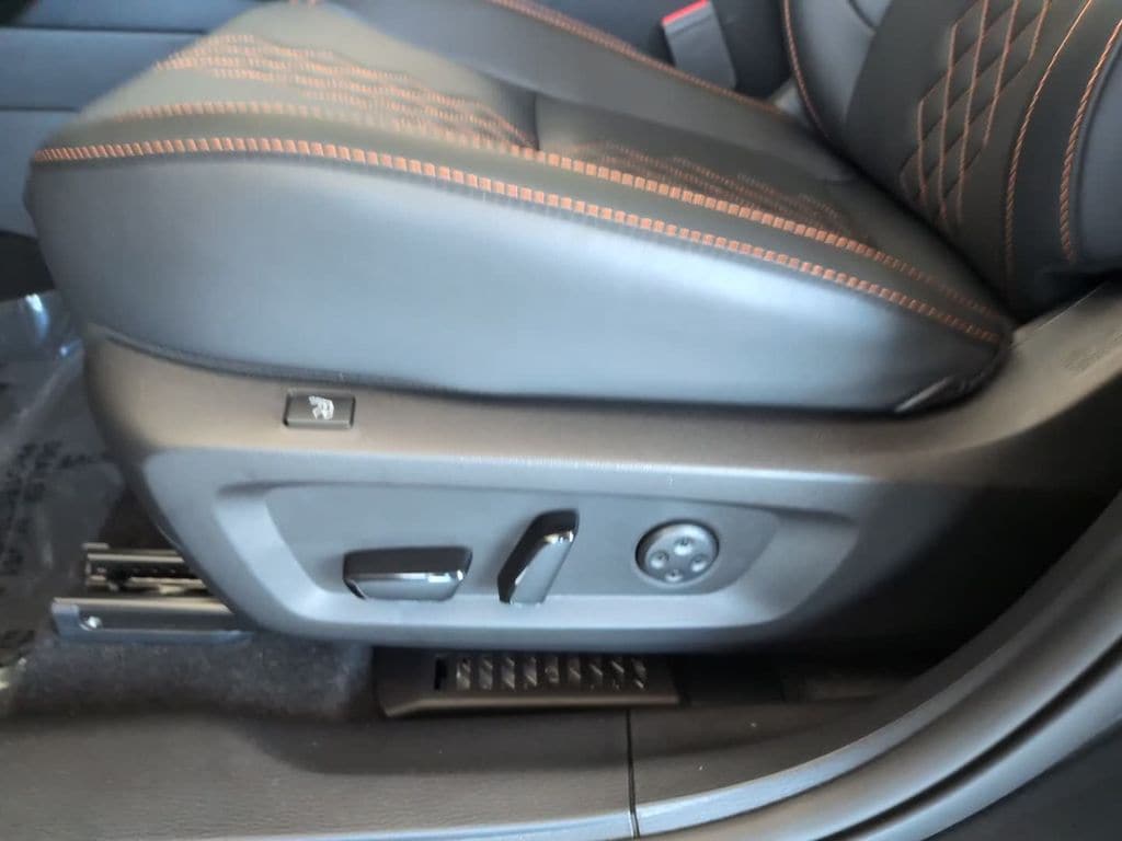 2025 Mitsubishi Outlander Plug-in Hybrid SEL - Photo 19