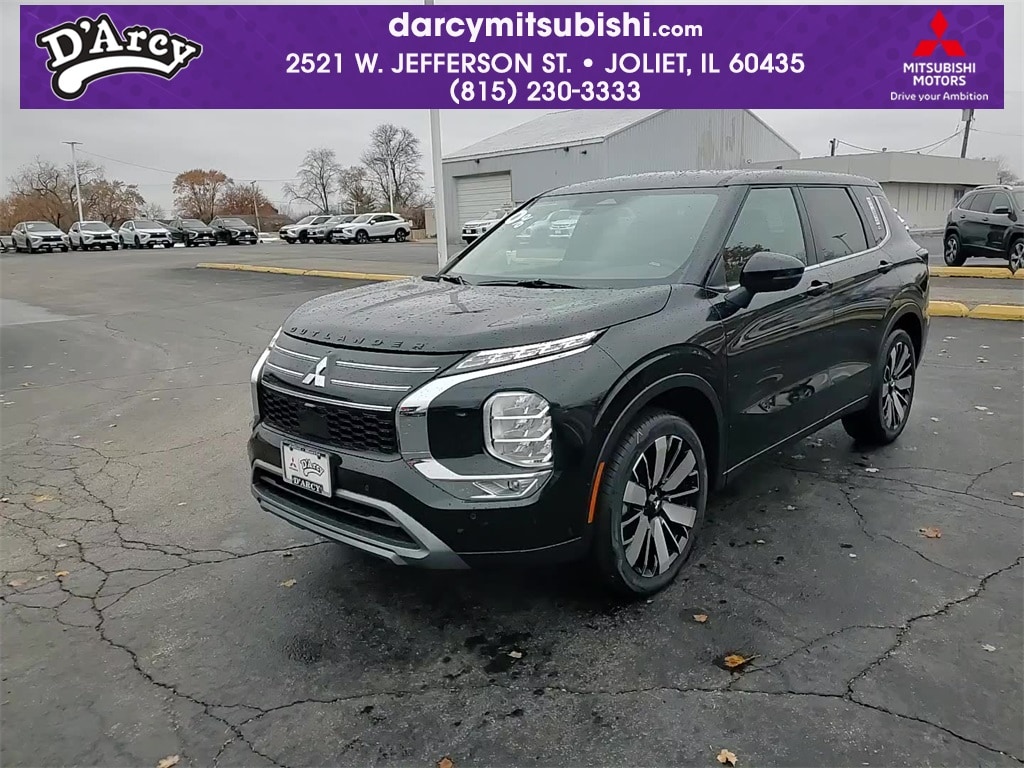 2025 Mitsubishi Outlander SE's photo