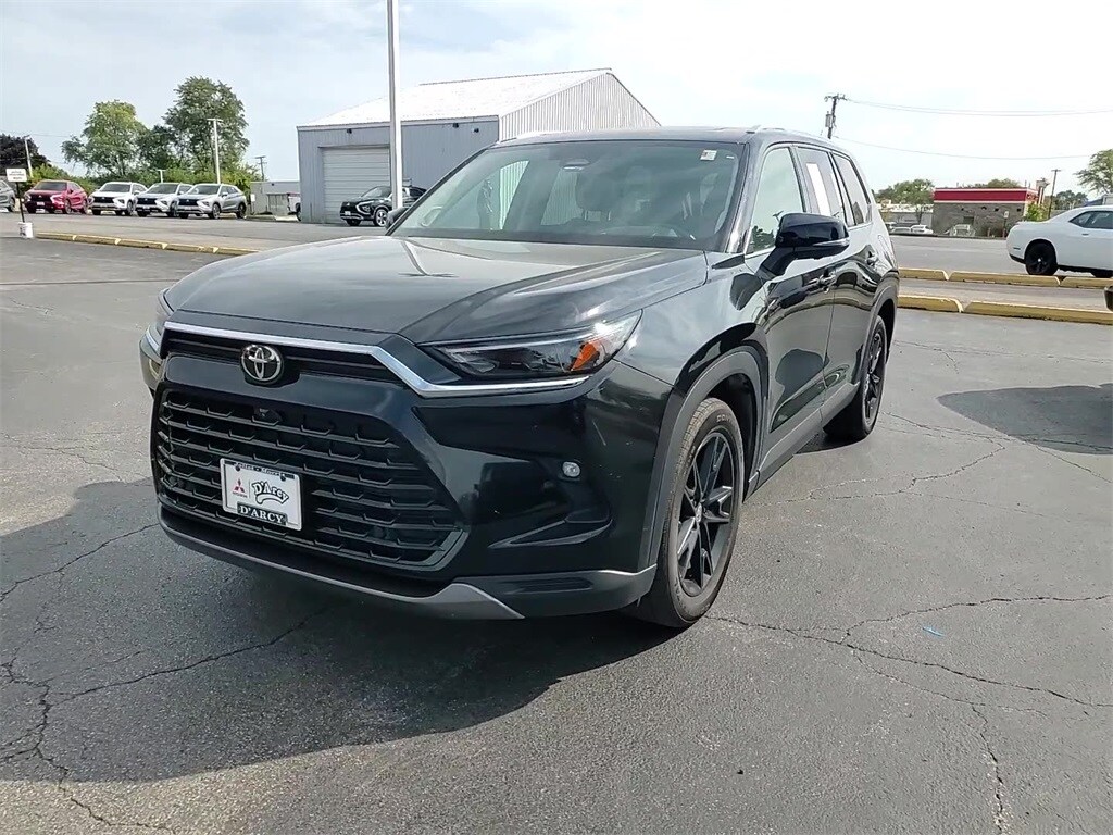 2024 Toyota Grand Highlander Platinum photo 2