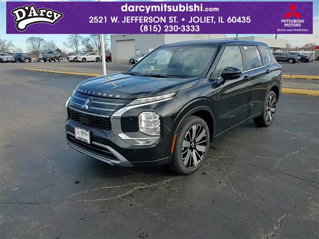 2026 Mitsubishi Outlander SE's photo
