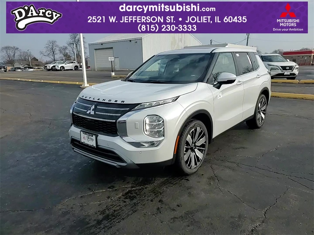 2026 Mitsubishi Outlander SE's photo