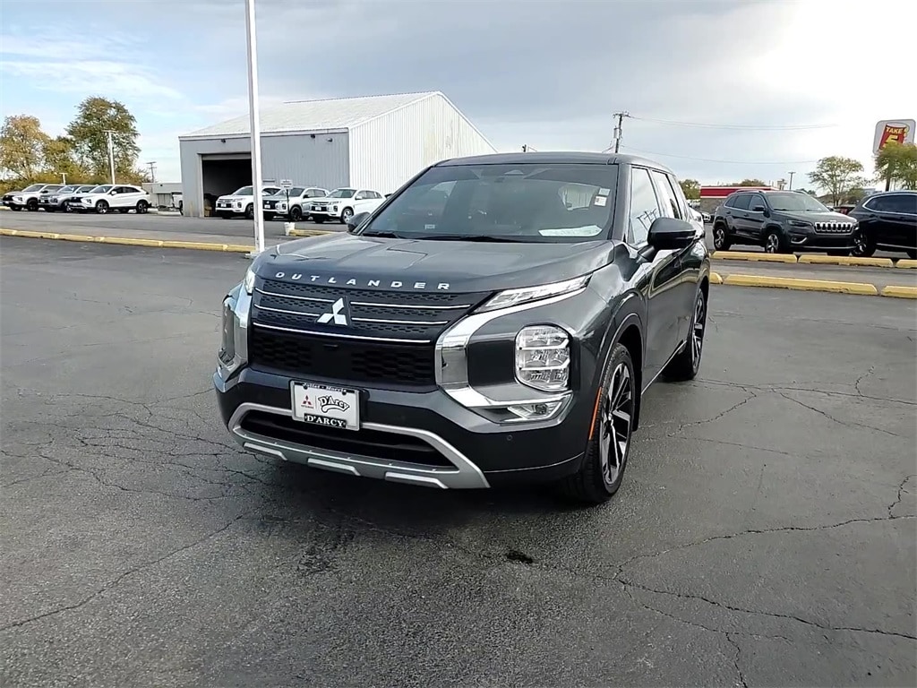 Used 2024 Mitsubishi Outlander SEL SUV