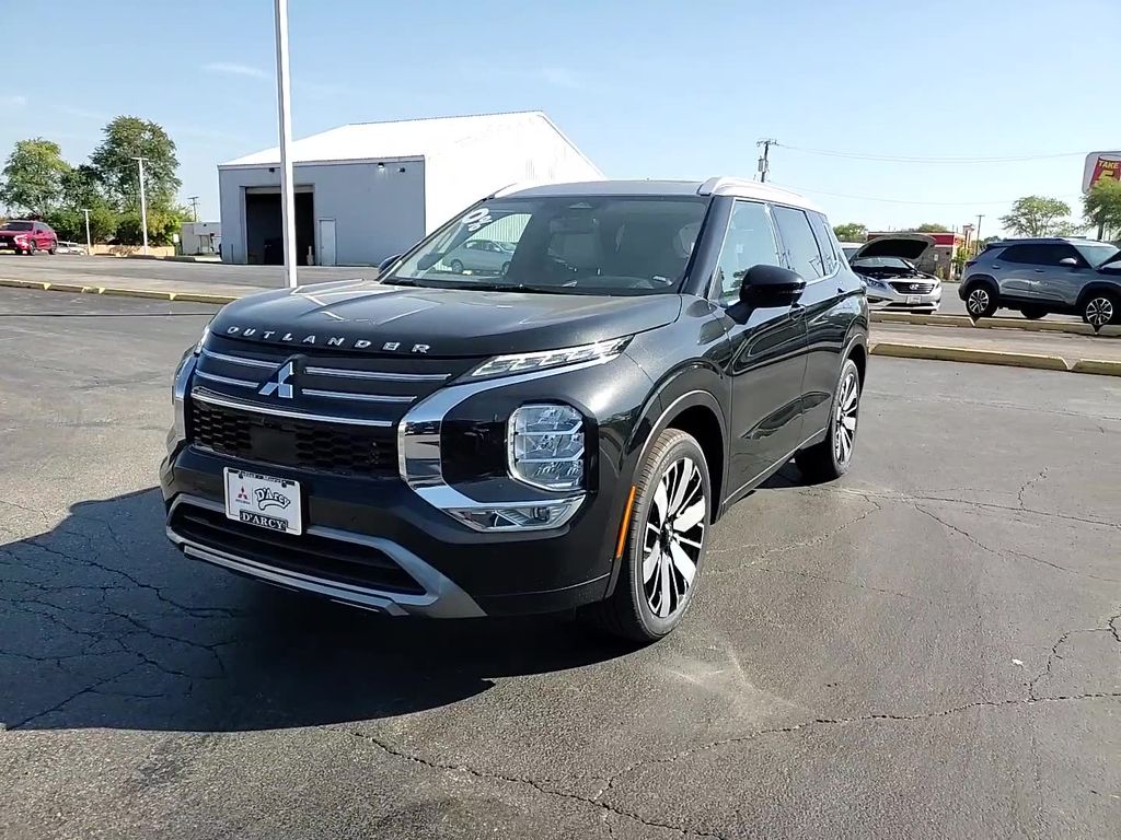 2025 Mitsubishi Outlander SEL Platinum Edition - Photo 22