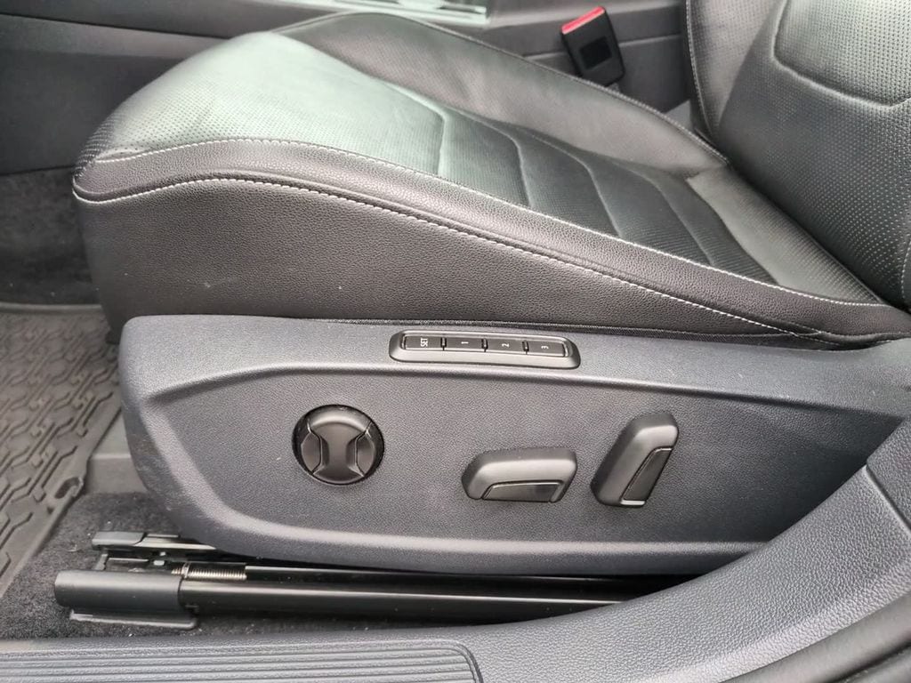 2020 Volkswagen Jetta SEL Premium - Photo 19