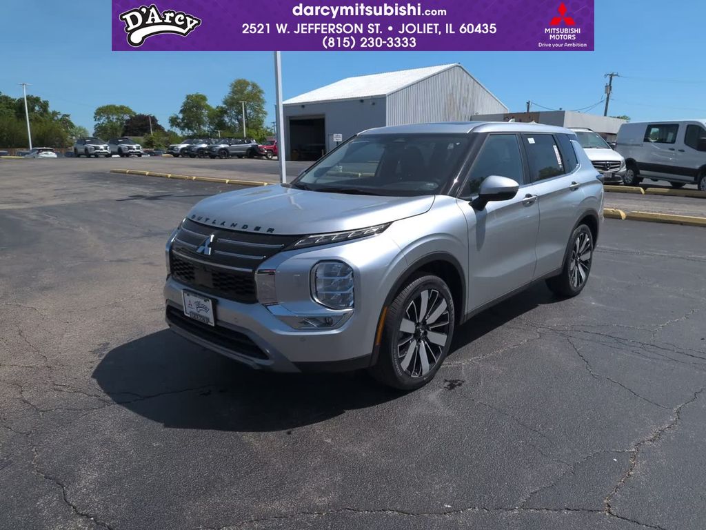 2026 Mitsubishi Outlander SE S-AWC's photo
