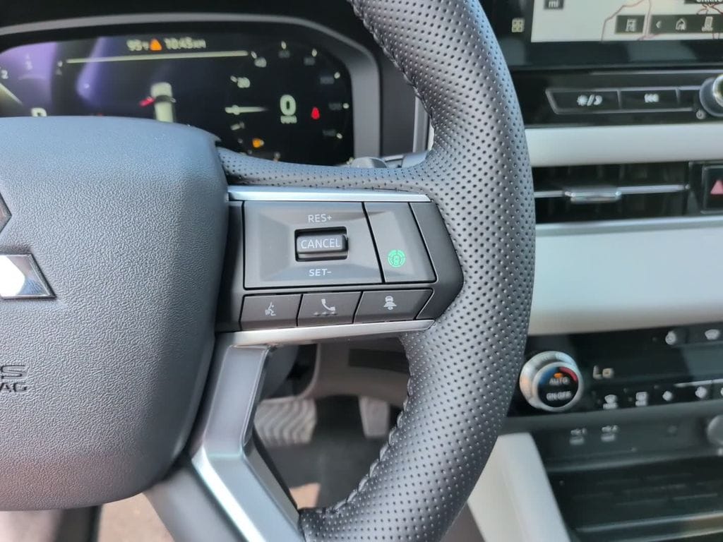 2026 Mitsubishi Outlander SE - Photo 20
