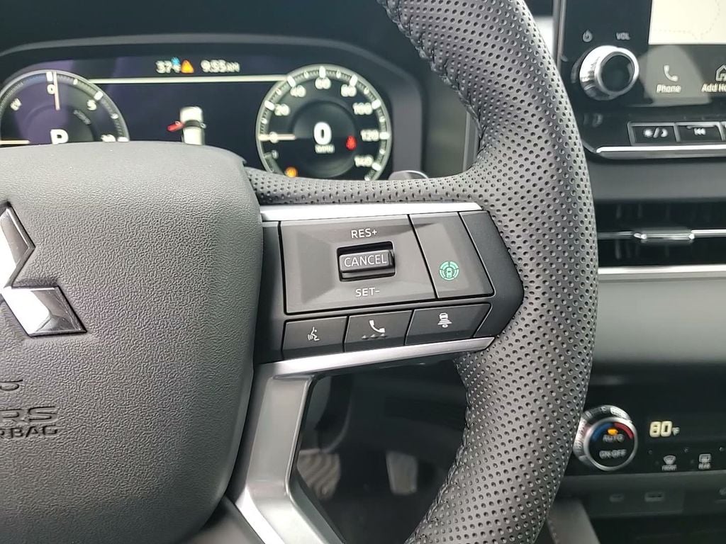 2025 Mitsubishi Outlander Plug-in Hybrid SE - Photo 20