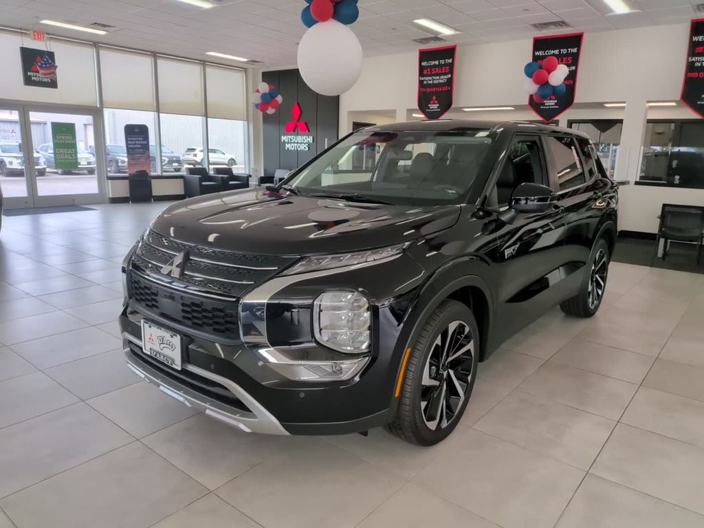 2025 Mitsubishi Outlander Plug-in Hybrid SE - Photo 11