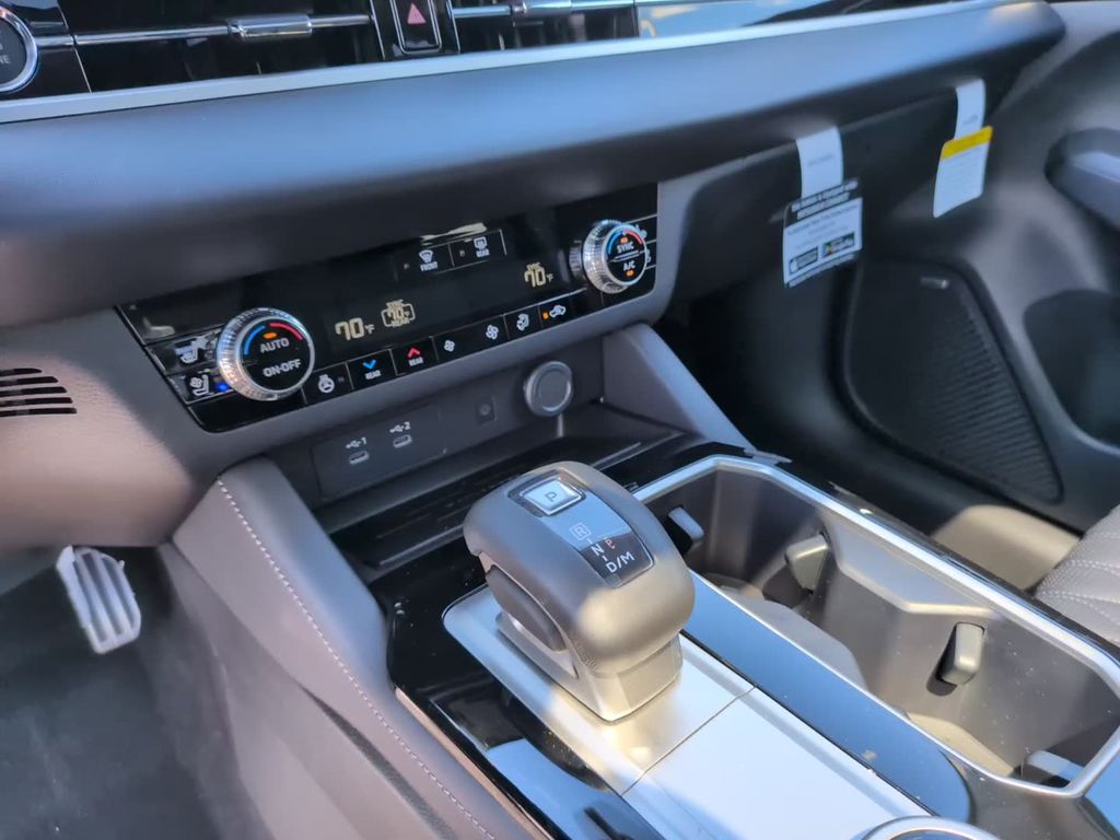2026 Mitsubishi Outlander SEL - Photo 26