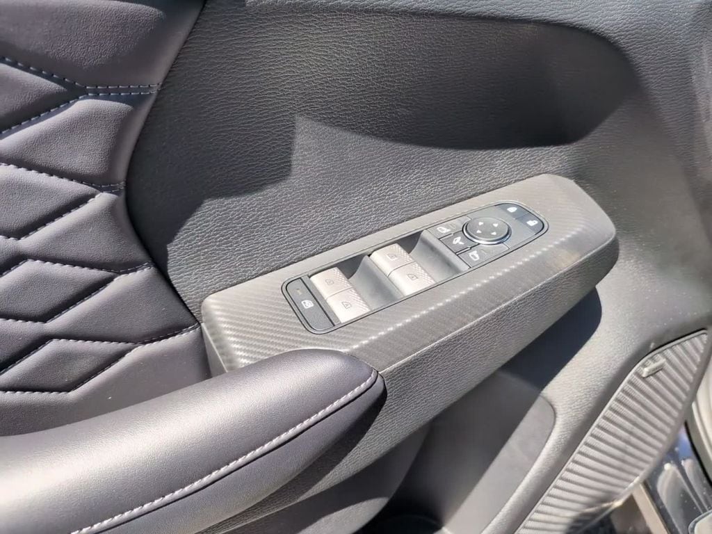 2026 Mitsubishi Outlander SEL - Photo 17