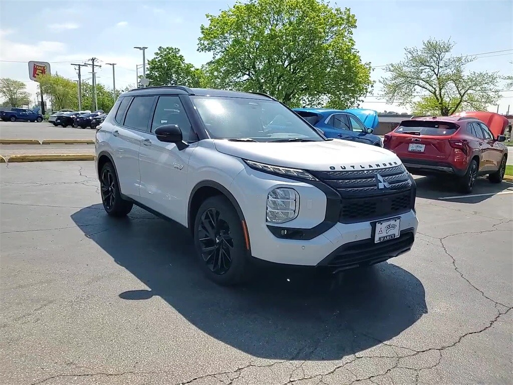 2025 Mitsubishi Outlander PHEV SEL Black Edition photo 4