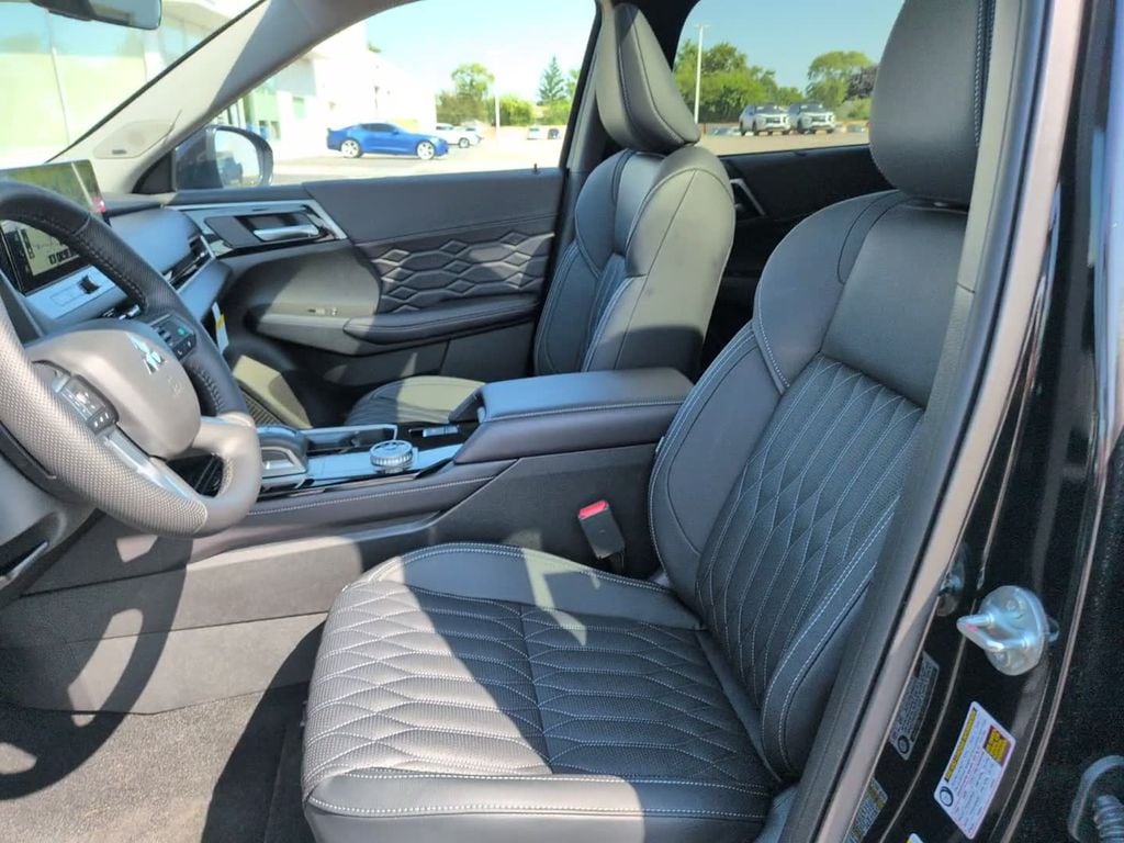 2026 Mitsubishi Outlander SEL - Photo 20