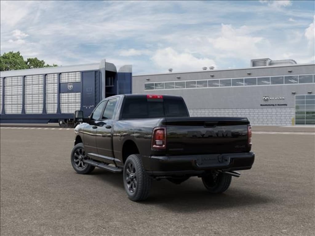 New 2025 Ram 2500 Big Horn Truck Crew Cab