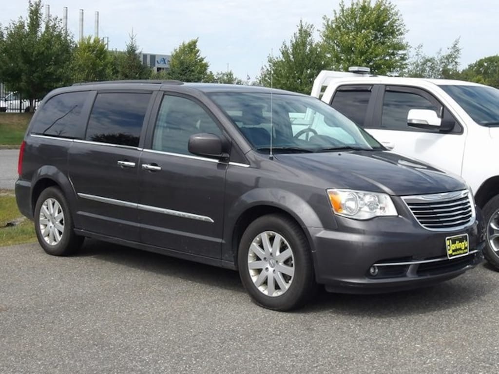 Used 2016 Chrysler Town & Country Touring (Inspected Wholesale) Van LWB Passenger Van