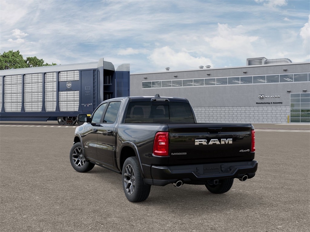 New 2026 Ram 1500 LARAMIE CREW CAB 4X4 5'7 BOX Pickup
