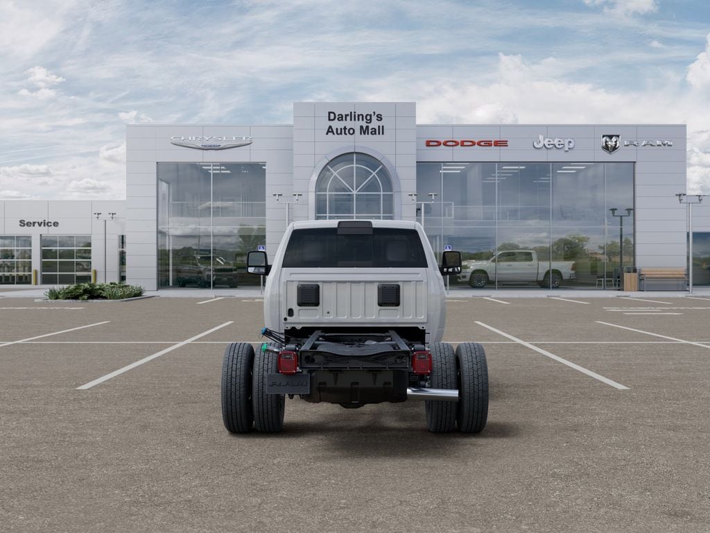 2026 RAM 3500 Chassis Tradesman - Photo 7