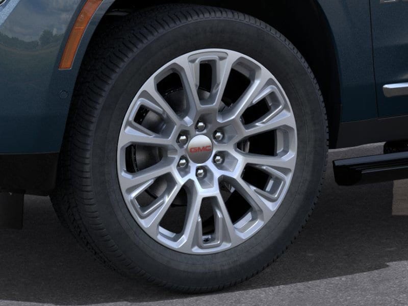 2026 GMC Yukon Denali - Photo 9