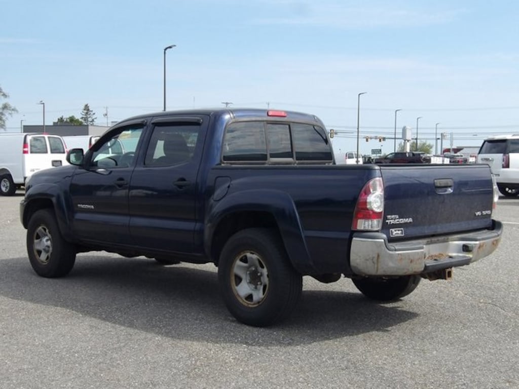 Used 2013 Toyota Tacoma Base (Non-Inspected Wholesale Tow-Off) Truck