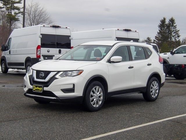 2020 Nissan Rogue S's photo