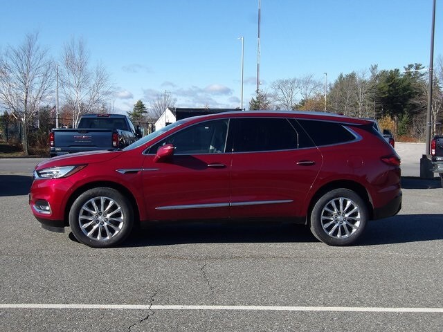 2021 Buick Enclave Essence photo 2