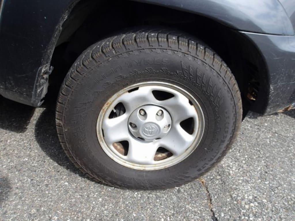 Used 2015 Toyota Tacoma Base (Non-Inspected Wholesale Tow-Off) Truck
