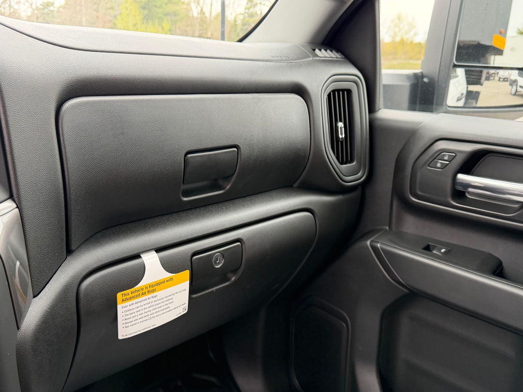 2025 GMC Sierra 3500HD Pro - Photo 15