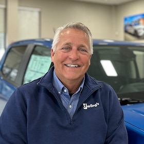 Staff member Tom Wheeler from ID_b43f97