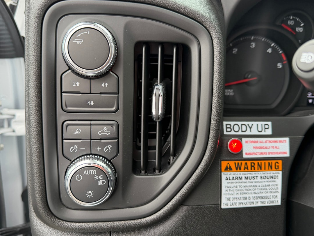 2025 GMC Sierra 3500HD Pro - Photo 10