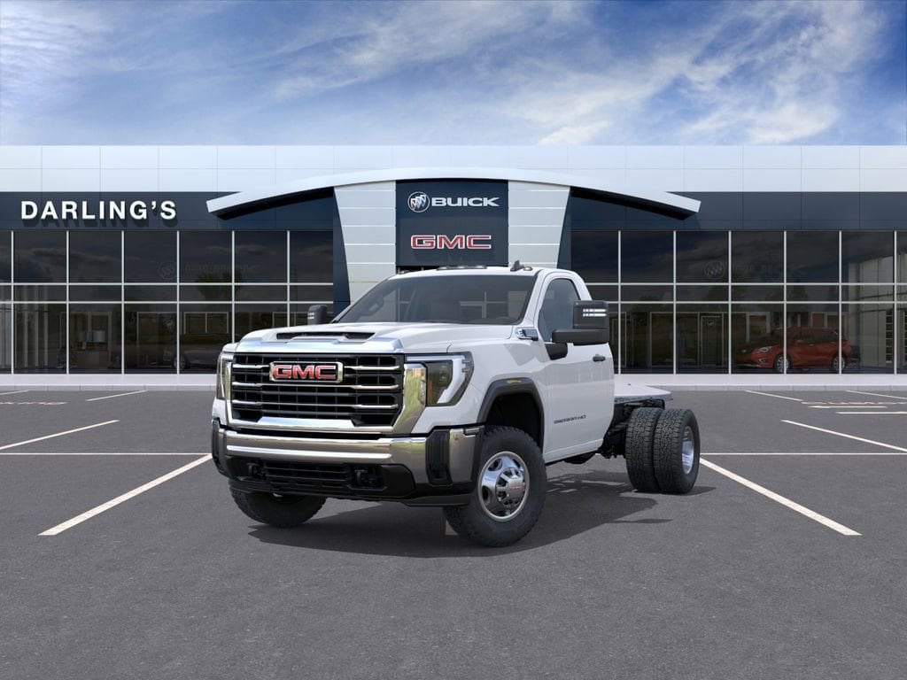 2026 GMC Sierra 3500HD Pro - Photo 8