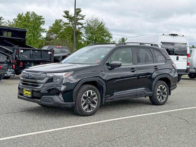 2025 Subaru Forester Premium's photo
