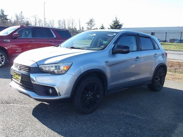 2017 Mitsubishi Outlander Sport LE's photo