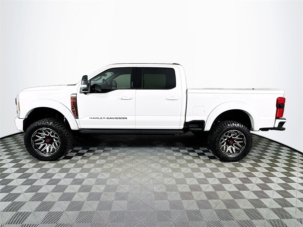 2024 Ford F-250 Lariat photo 3