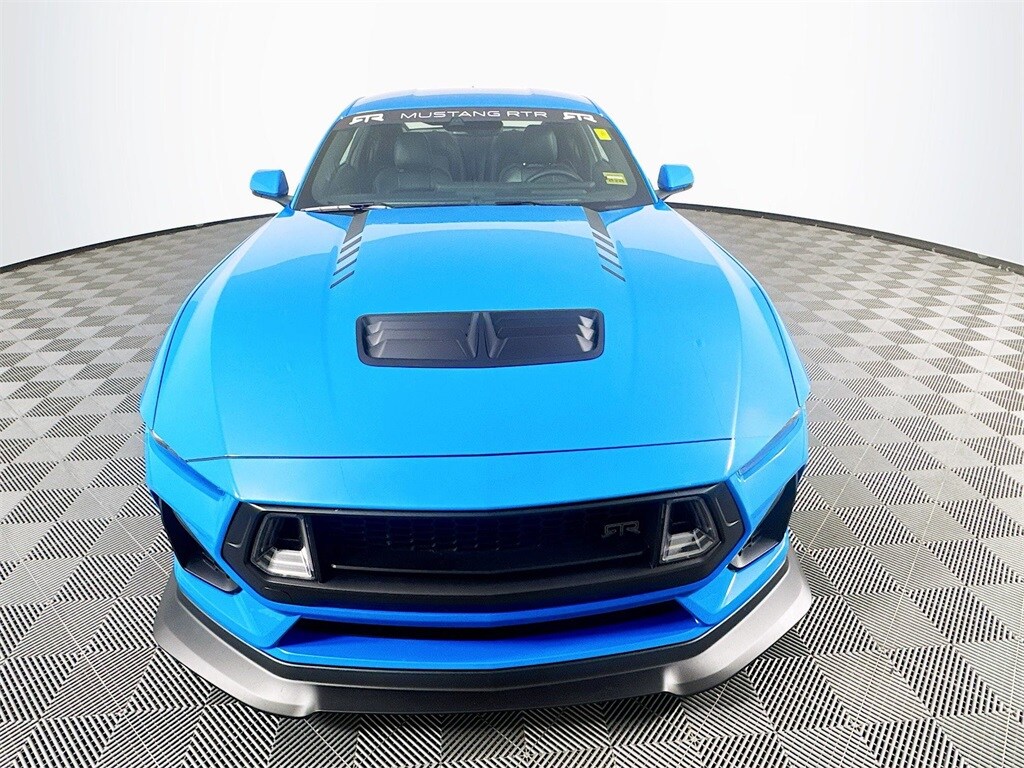 2025 Ford Mustang GT Premium photo 2