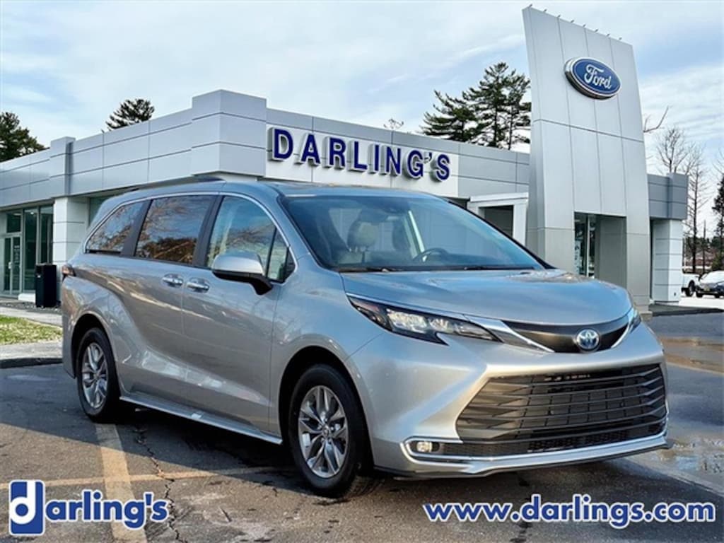 Used 2024 Toyota Sienna XLE 7 Passenger Van Passenger Van