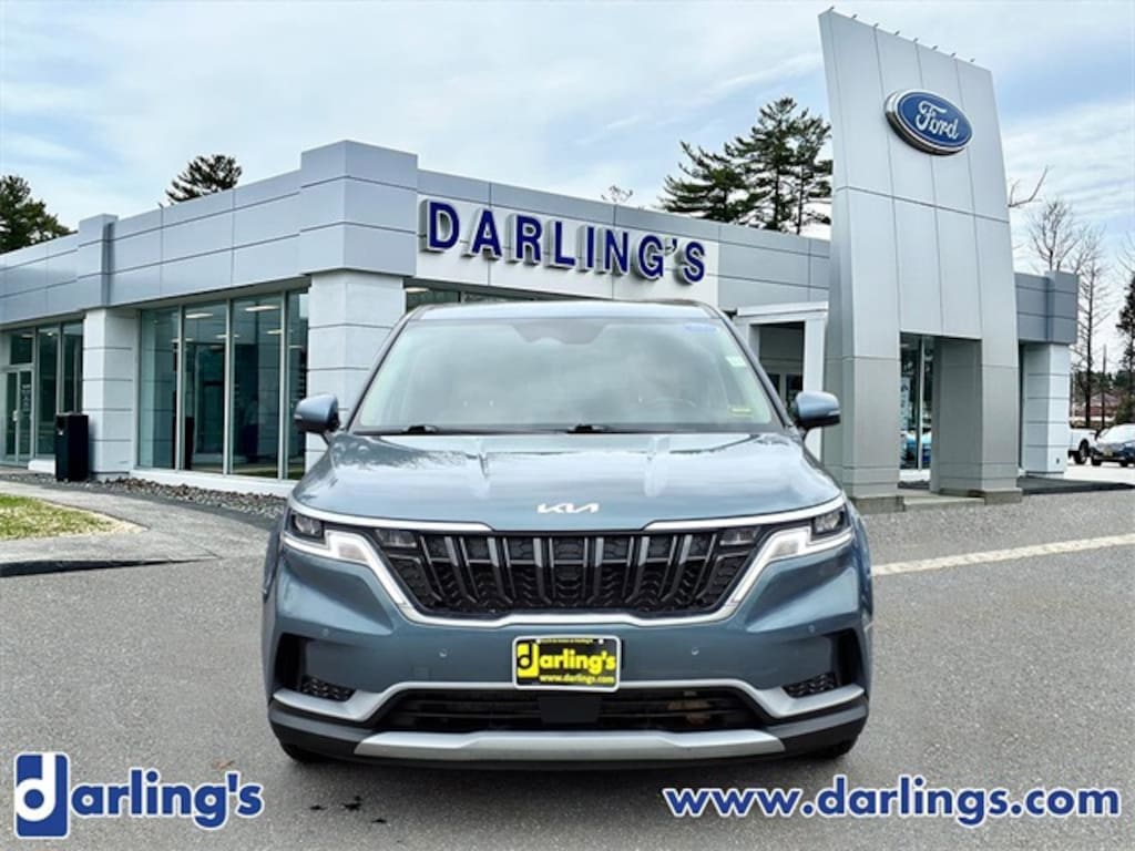 Used 2024 Kia Carnival EX MPV