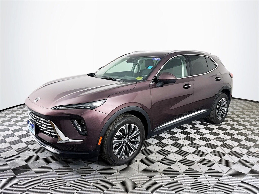 2025 Buick Envision Preferred photo 3