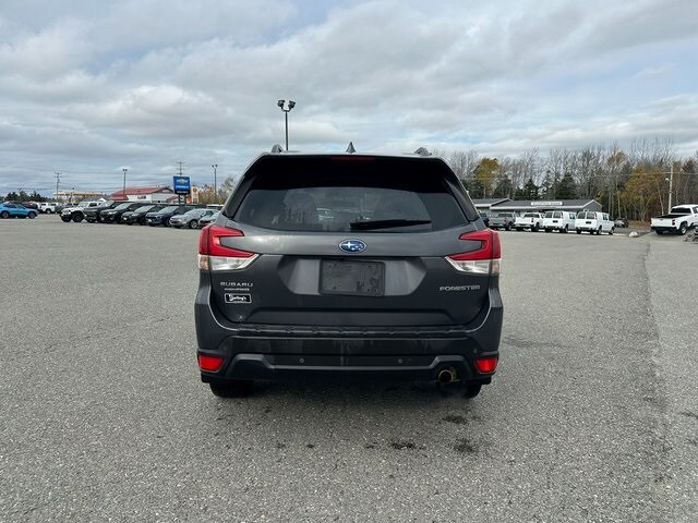 2021 Subaru Forester Limited photo 3